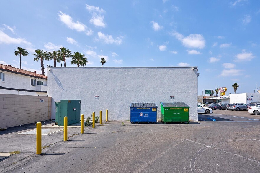 More Photos Of 2220 W Lincoln Ave, Anaheim Freestanding For Sale