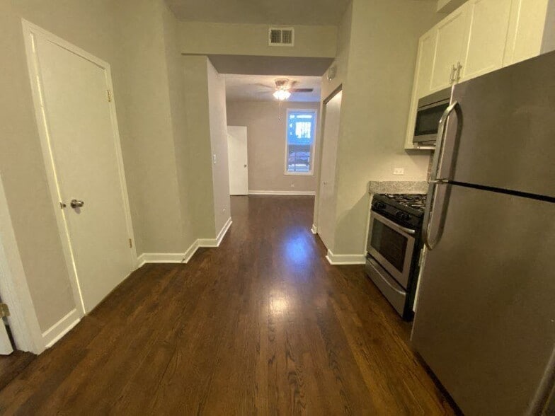 More Photos Of 2014 W McLean Ave, Chicago Apartments For Sale