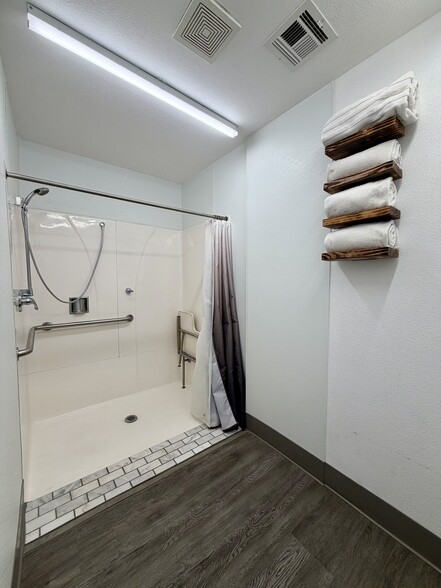 More Photos Of 213 W Hobsonway, Blythe Office Residential For Sale