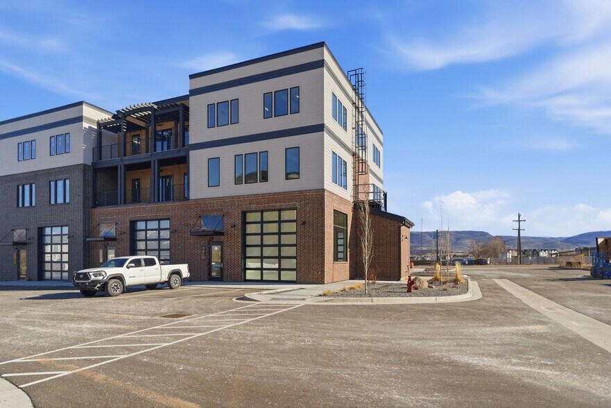 More Photos Of Phase One Unit #6, 1922 US-40 Hwy, Heber City Light Distribution For Lease