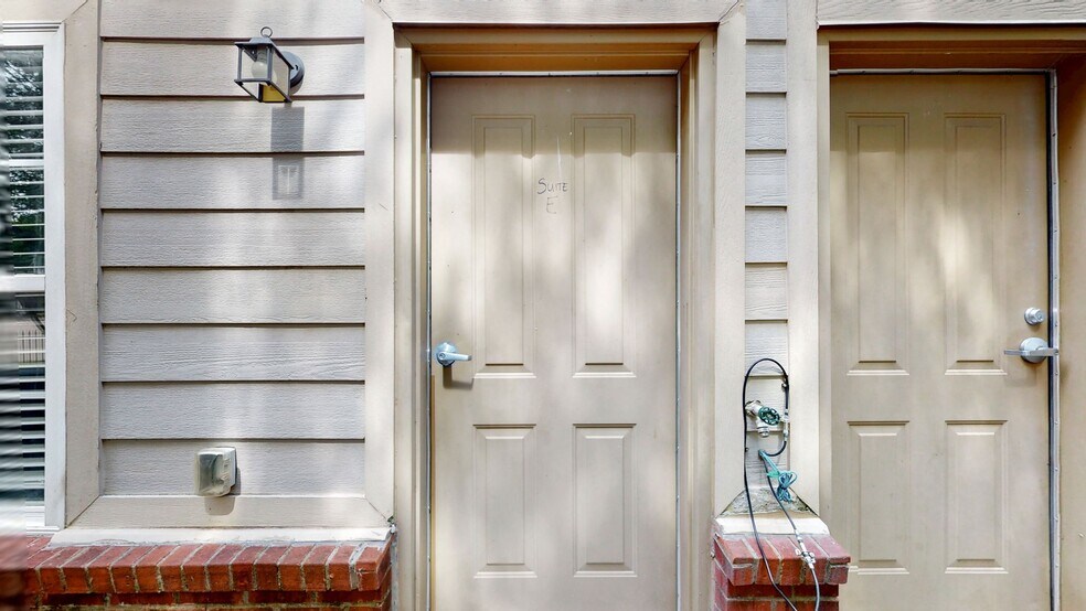 More Photos Of 239 Veterans Pky, Murfreesboro Office For Sale