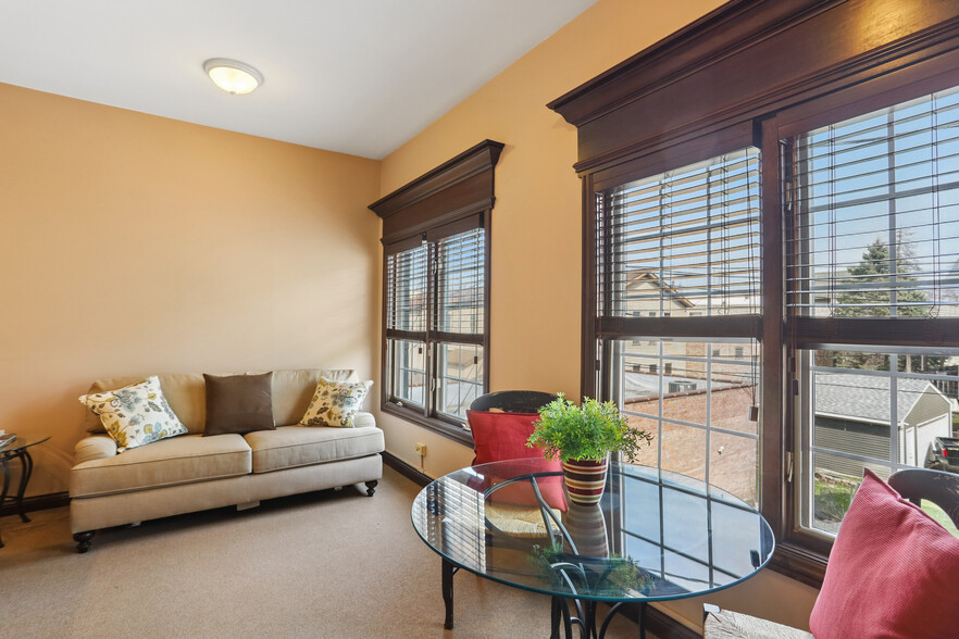 More Photos Of 209 Stephen St, Lemont Storefront Retail Residential For Lease