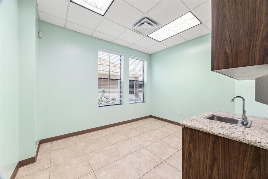 More Photos Of 360 E Medical Center Blvd, Webster Medical For Sale