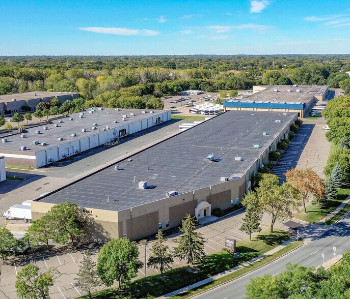 Primary Photo Of 6801 Shingle Creek Pky, Brooklyn Center Light Manufacturing For Lease