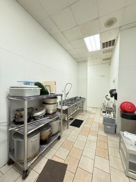 More Photos Of 6720 Chimney Rock Rd, Houston Restaurant For Lease