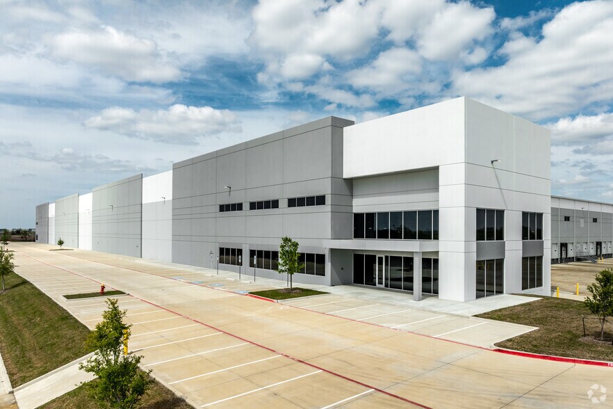 Primary Photo Of 11333 County Road 212, Forney Distribution For Lease