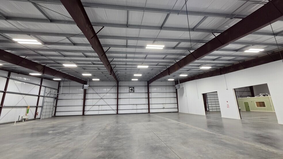 More Photos Of 3663 Southland Dr, Flowery Branch Warehouse For Sale