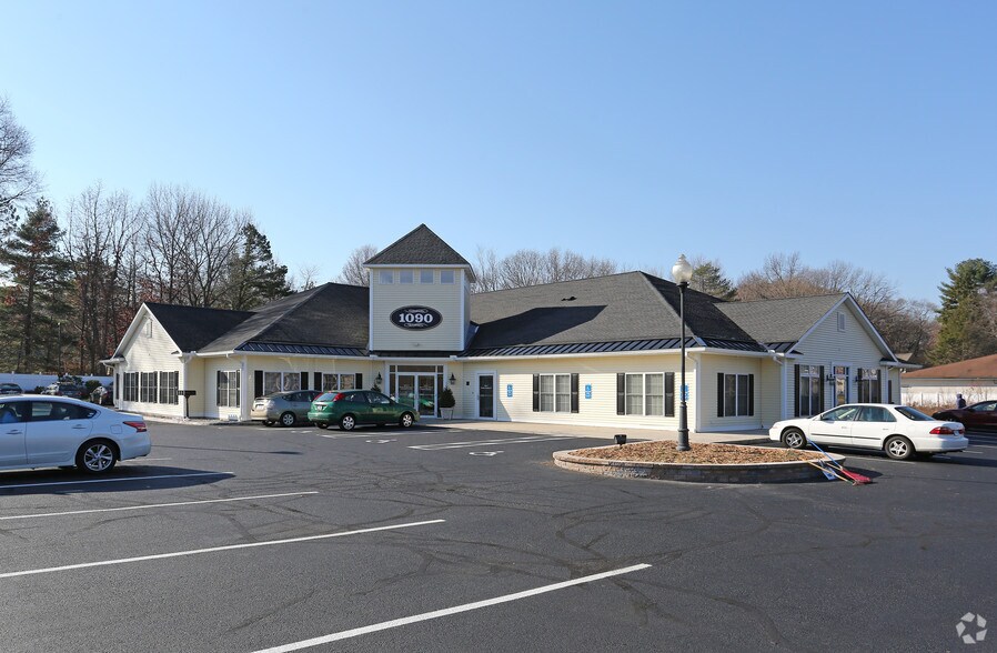 Primary Photo Of 1090 Meriden Waterbury Tpke, Cheshire Medical For Sale