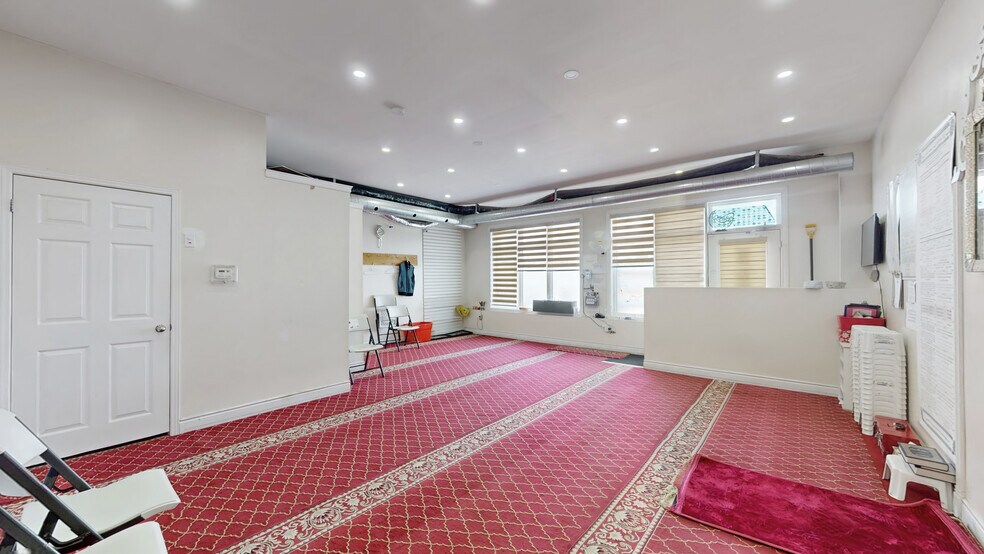 More Photos Of 35-65 Bonnie Braes Dr, Brampton Apartments For Sale