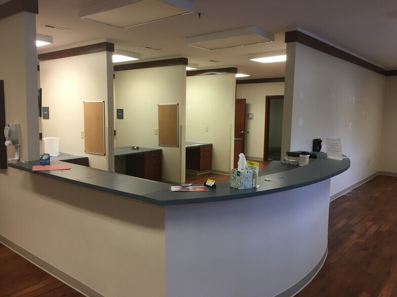 More Photos Of 120 Dillon Dr, Spartanburg Medical For Lease