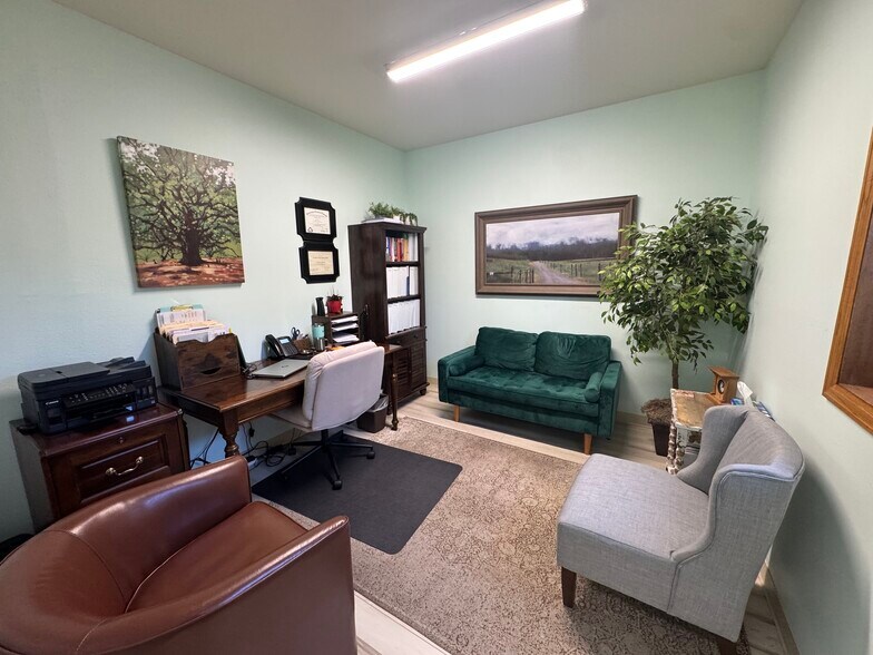 More Photos Of 2020-2030 Blue Mesa Ct, Loveland Medical For Sale
