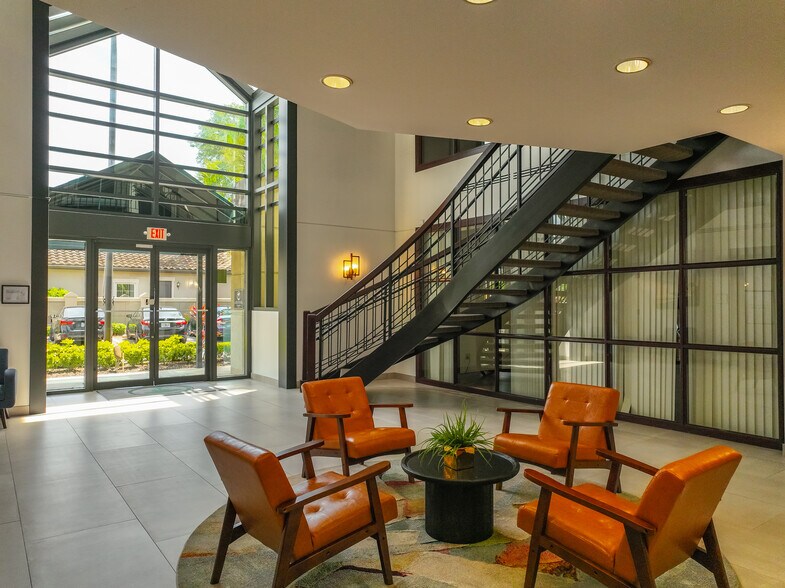 More Photos Of 3709 W Jetton Ave, Tampa Office For Sale
