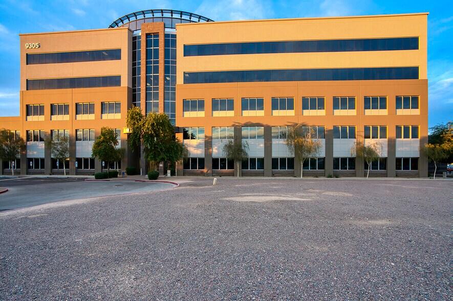 More Photos Of 9305 W Thomas Rd, Phoenix Medical For Lease