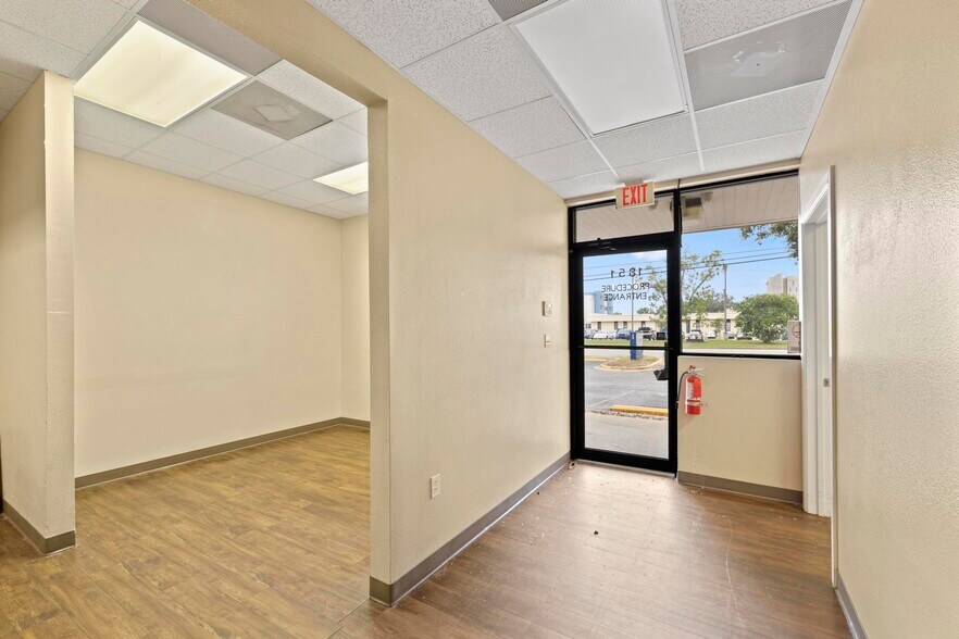 More Photos Of 1851 St Mary Ave, Pensacola Medical For Lease