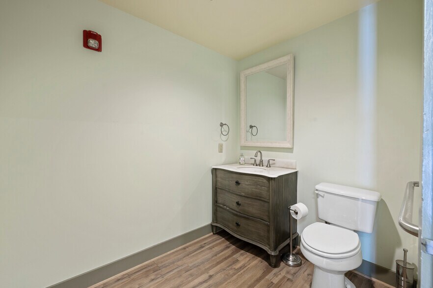 More Photos Of 226 W Washington St, Madison Freestanding For Sale