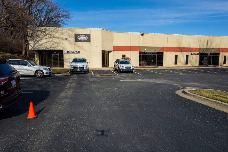 More Photos Of 1140-1146 Booth St, Kansas City Light Manufacturing For Lease