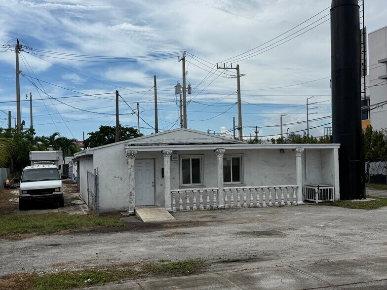 More Photos Of 640 NW 129th St, North Miami Office For Lease