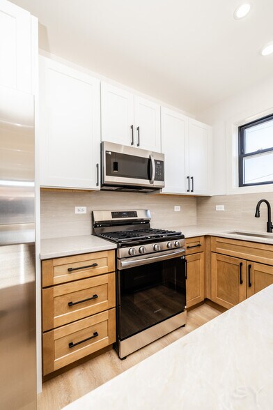 More Photos Of 3215 Fulton blvd, Chicago Multifamily For Sale