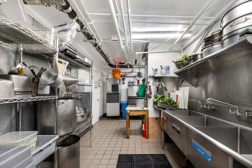 More Photos Of 345 Greenwich St, New York Apartments For Sale