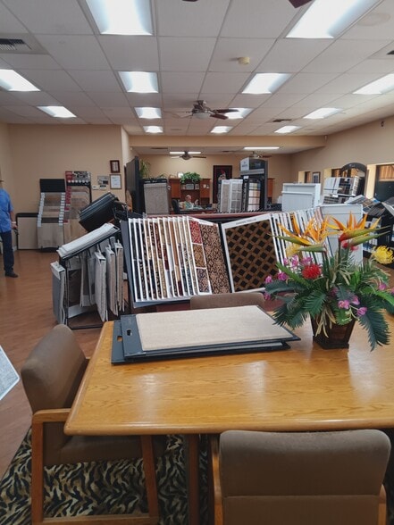 More Photos Of 4608 District Blvd, Bakersfield Warehouse For Sale