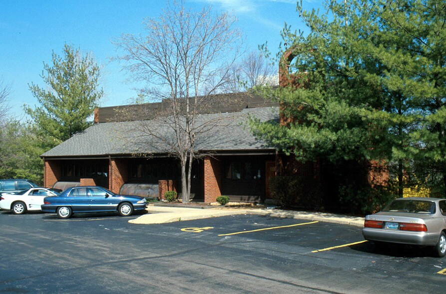 More Photos Of 4 The Pines Ct, Saint Louis Office Residential For Sale