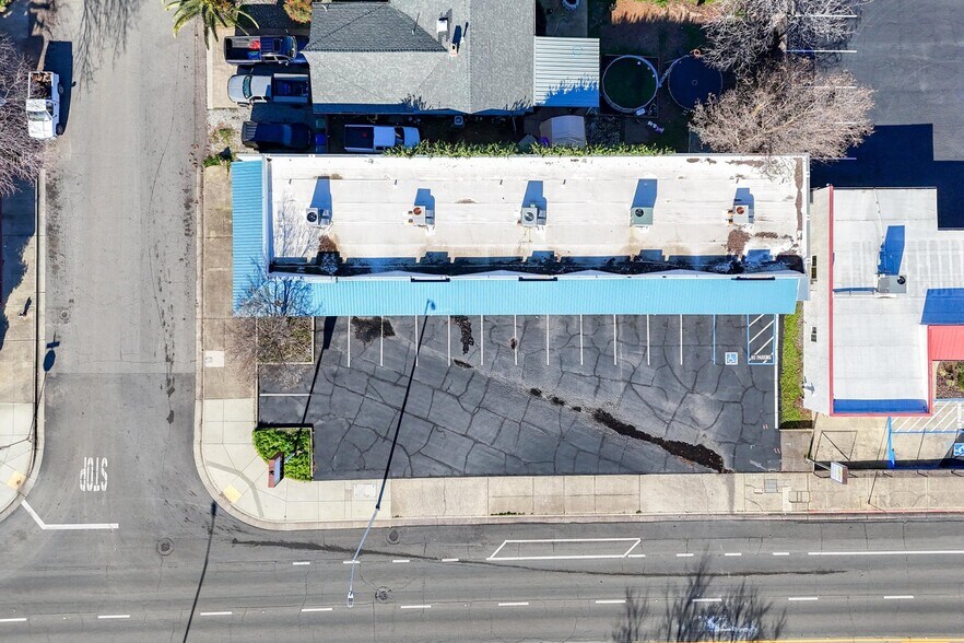 More Photos Of 1556 Hartnell Ave, Redding Office For Sale