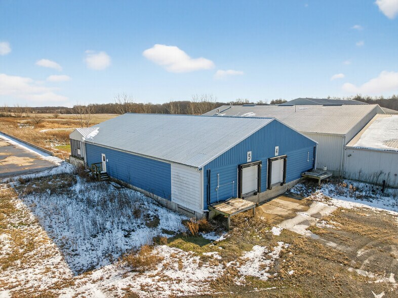 More Photos Of 2280 Deerfield Ave N, Dalton Industrial For Sale