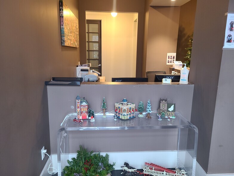 More Photos Of 5 Shore Ln, Bay Shore Apartments For Lease