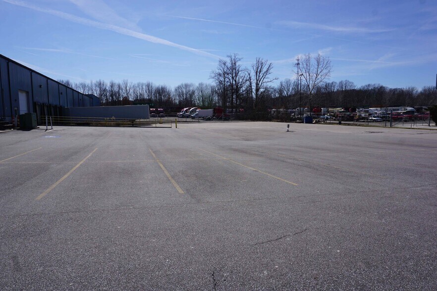 More Photos Of 7395 Industrial Parkway Dr, Lorain Manufacturing For Sale