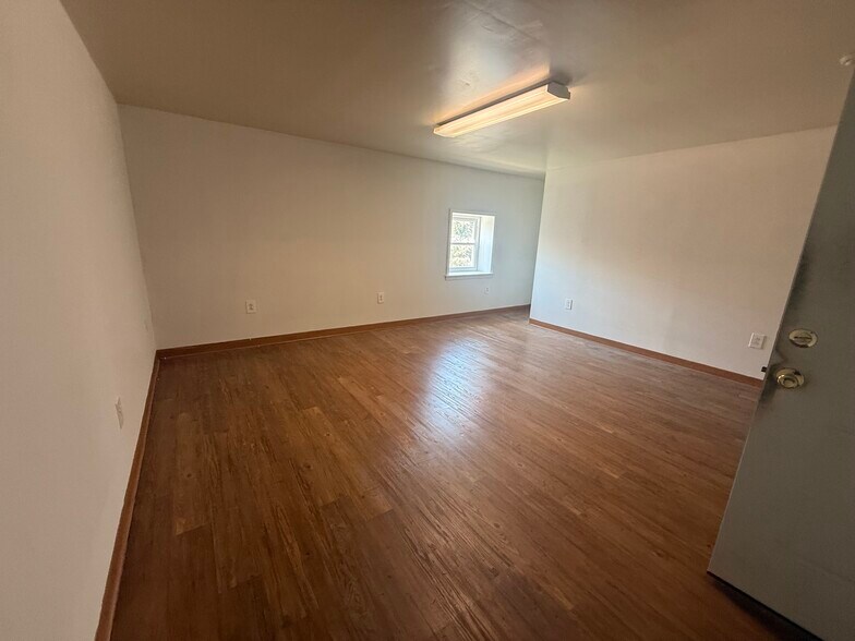 More Photos Of 8508 Lansdowne Ave, Upper Darby Township Freestanding For Sale