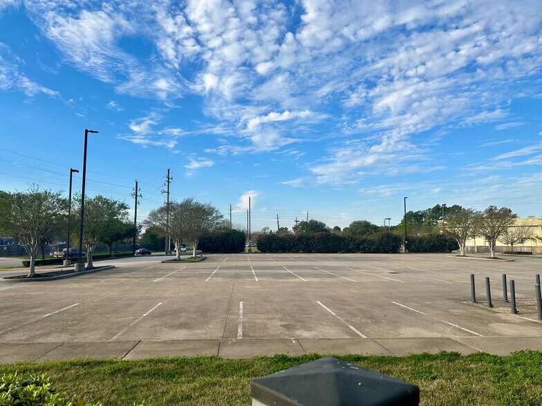 More Photos Of 17381 Tomball Pky, Houston Restaurant For Sale