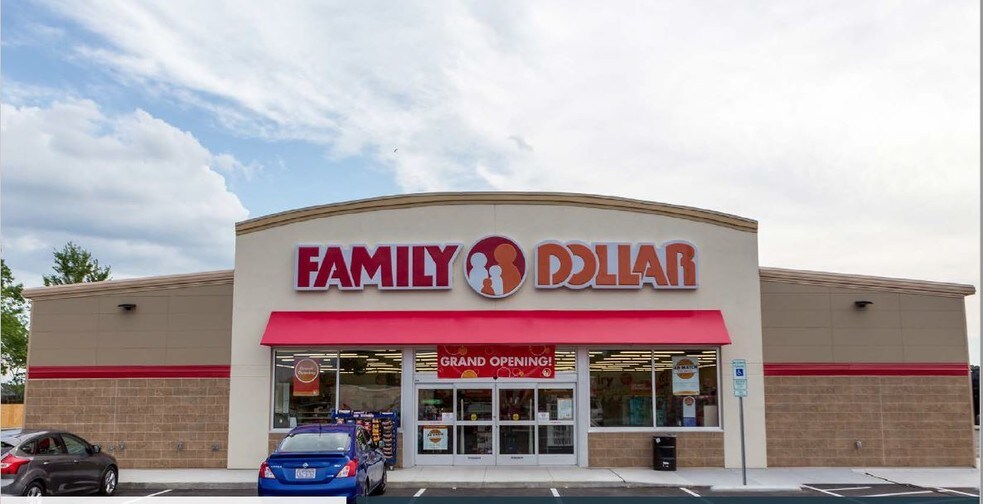 More Photos Of 6731 Highway 7 S, Topmost Freestanding For Sale