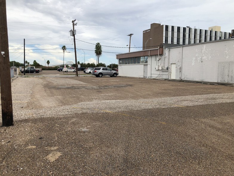 More Photos Of 823-827 Tancahua St, Corpus Christi Storefront Retail Office For Lease