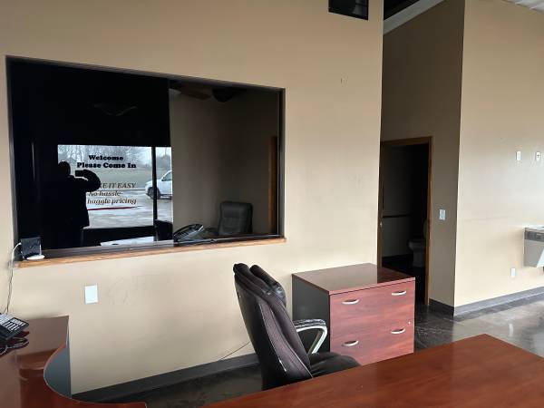 More Photos Of 193 Automotive Dr, Richmond Auto Dealership For Lease