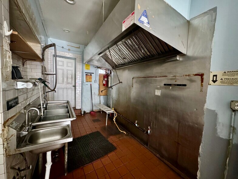 More Photos Of 393 Classon Ave, Brooklyn Storefront Retail Residential For Lease