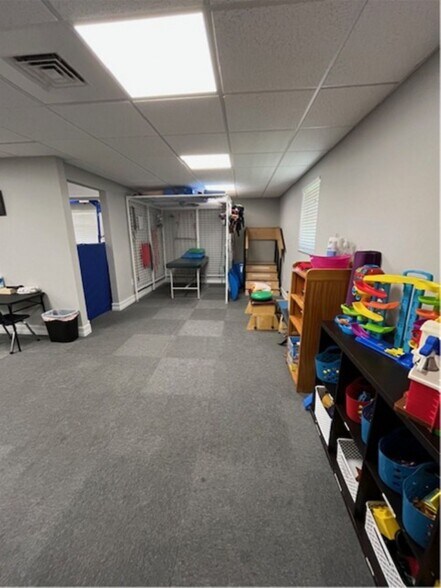More Photos Of 205 Ridgewood Ave, Brandon Medical For Lease