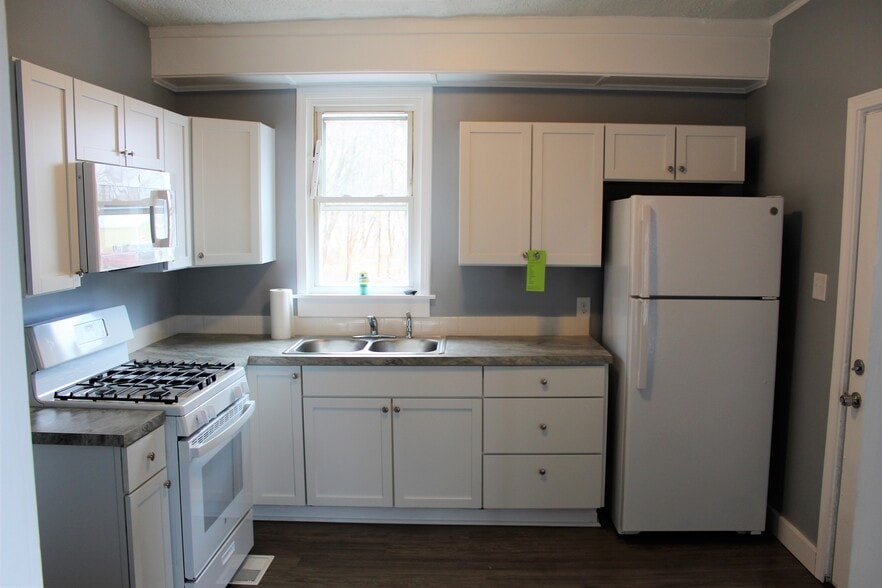 More Photos Of 801 S Mill St, Clio Apartments For Sale