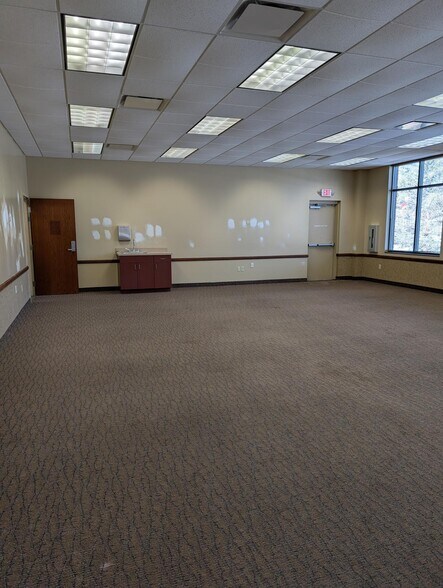 More Photos Of 1810 Successful Dr, Fairborn Loft Creative Space For Sale