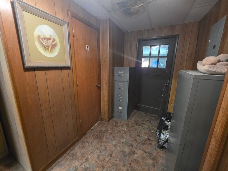 More Photos Of 220 Madison st, Webb City Industrial For Sale