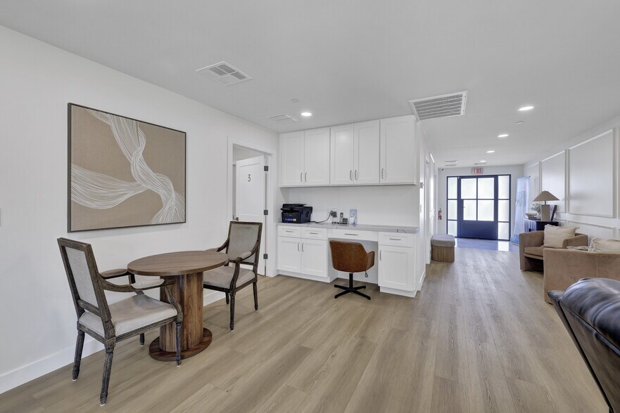 More Photos Of 10865 E Sahuaro Dr, Scottsdale Assisted Living For Sale