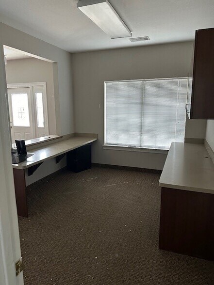 More Photos Of 649 Alsbury Blvd, Burleson Medical For Lease