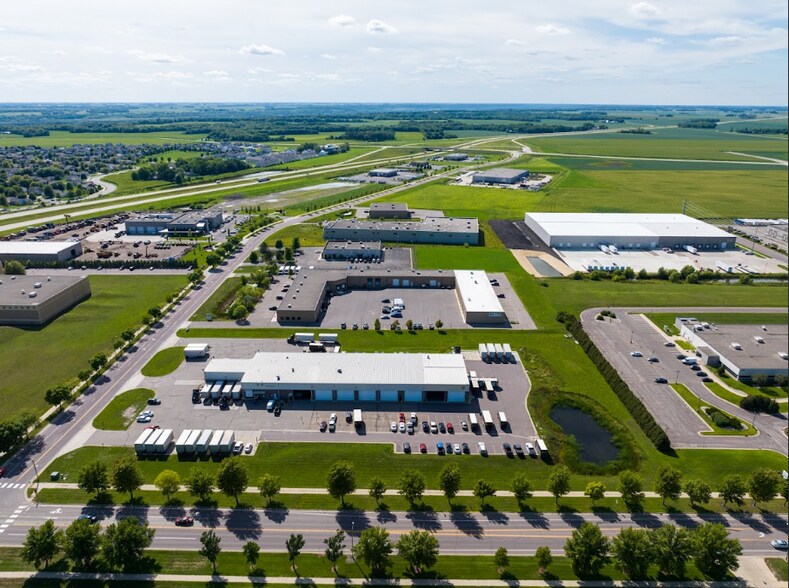 More Photos Of 2120 Howard Dr W, North Mankato Warehouse For Lease