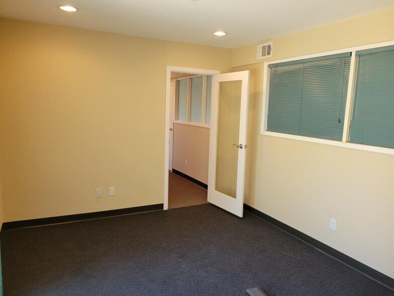 More Photos Of 16801 Van Buren Blvd, Riverside Unknown For Lease