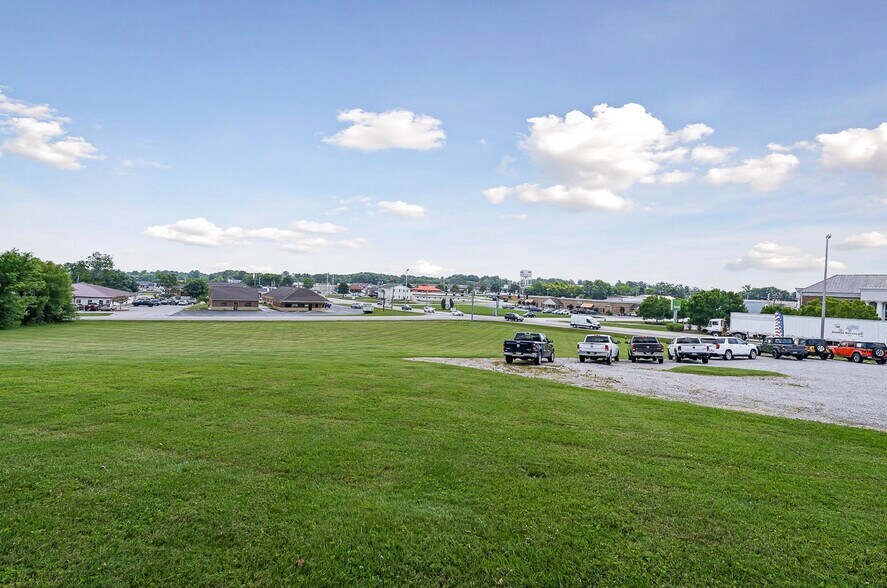 More Photos Of 236 Miller Ave, Crossville Medical For Sale