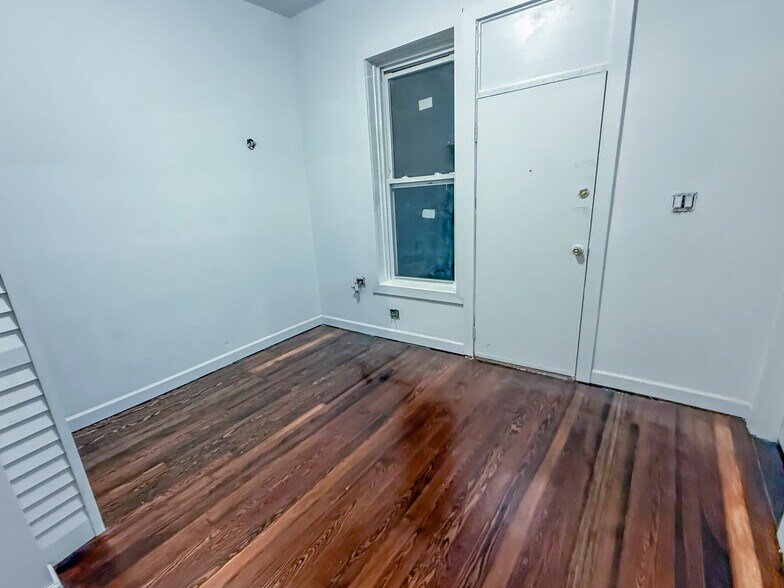 More Photos Of 8714 S Commercial Ave, Chicago Multifamily For Sale