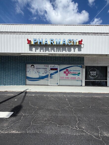 More Photos Of 9139 Park Blvd, Seminole General Retail For Lease