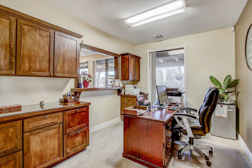 More Photos Of 6151 Garfield Ave, Sacramento Medical For Sale