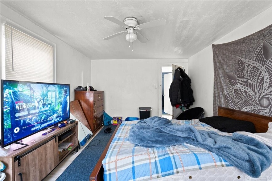 More Photos Of 240 N Main Ave, Scranton Storefront Retail Residential For Sale