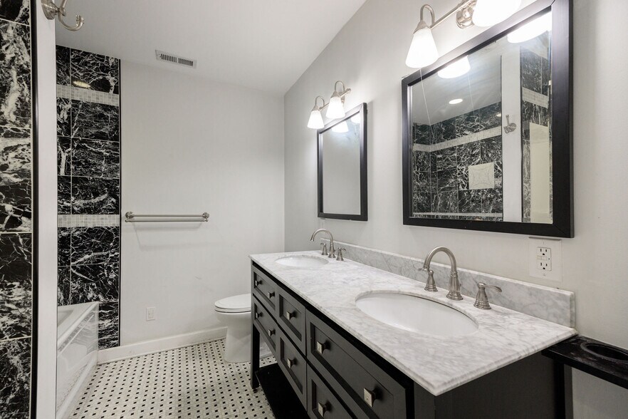 More Photos Of 2312-2314 W Cary St, Richmond Warehouse For Lease