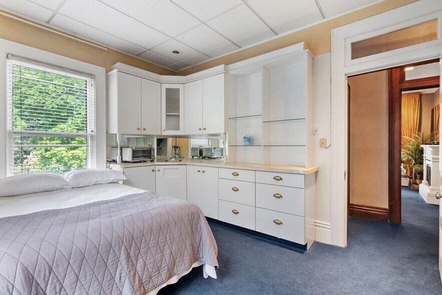 More Photos Of 409 N Jefferson St, New Castle Office Residential For Sale